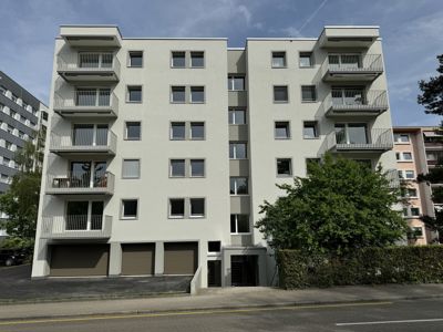 Sonnige sanierte Wohnung mit Balkon