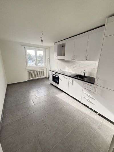 Grosszügige 2.5-Zimmerwohnung an ruhiger Lage