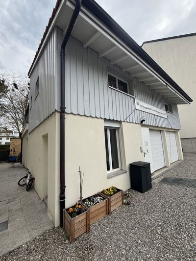 Grosszügige Gewerbe-/Büroräumlichkeit