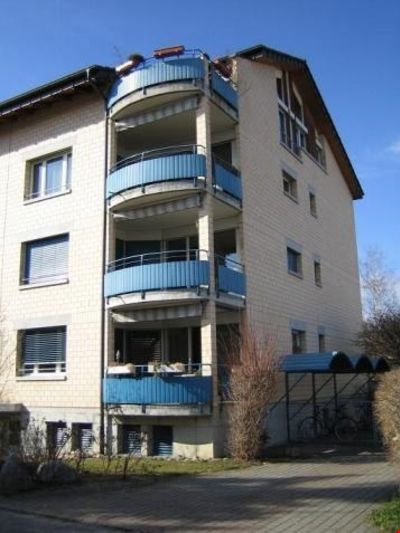 Grosszügige Familienwohnung mit Gartensitzplatz